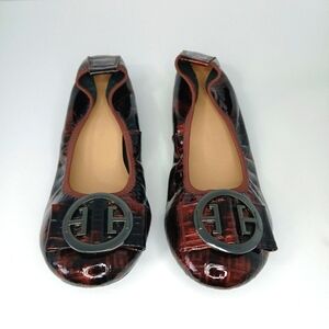 NWOT Marroon Black Patent Finish Ballerina Flats Size 8.5 US 39 EU
